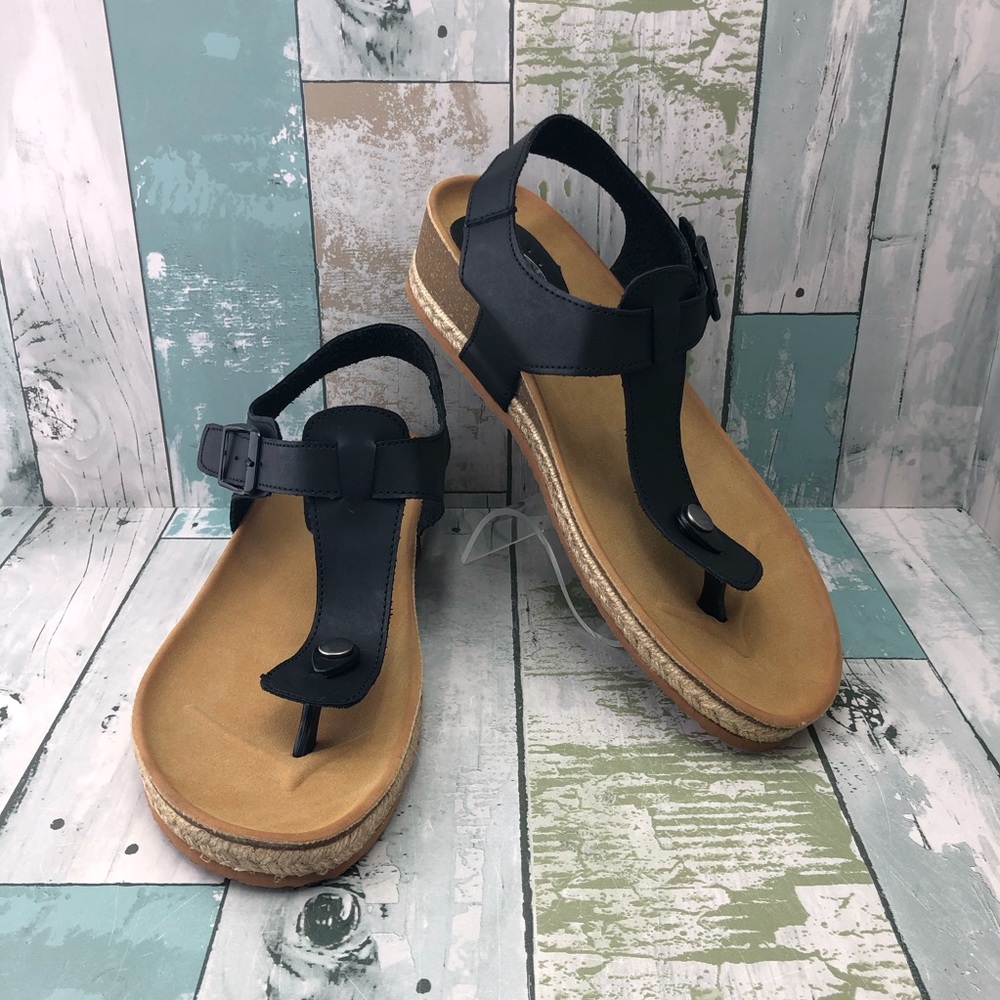 Italina Black Thong Wedge Sandals Women’s Size 8.5